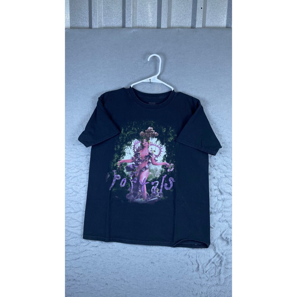 Melanie Martinez T Shirt Mens XS Black Excellent Portals Tour Graphic Tee